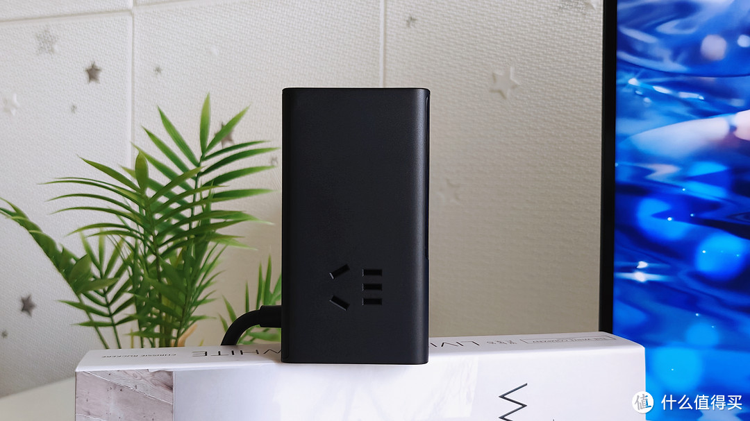 实用而美，桌面电源新选择，倍思灵睿Pro系列快充插线板100W