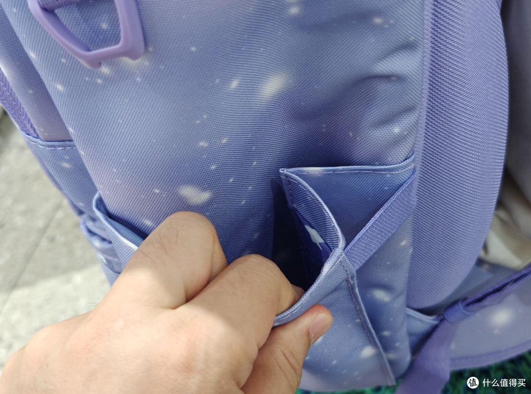 放大镜下的小学生书包,哪些特质值得买单?