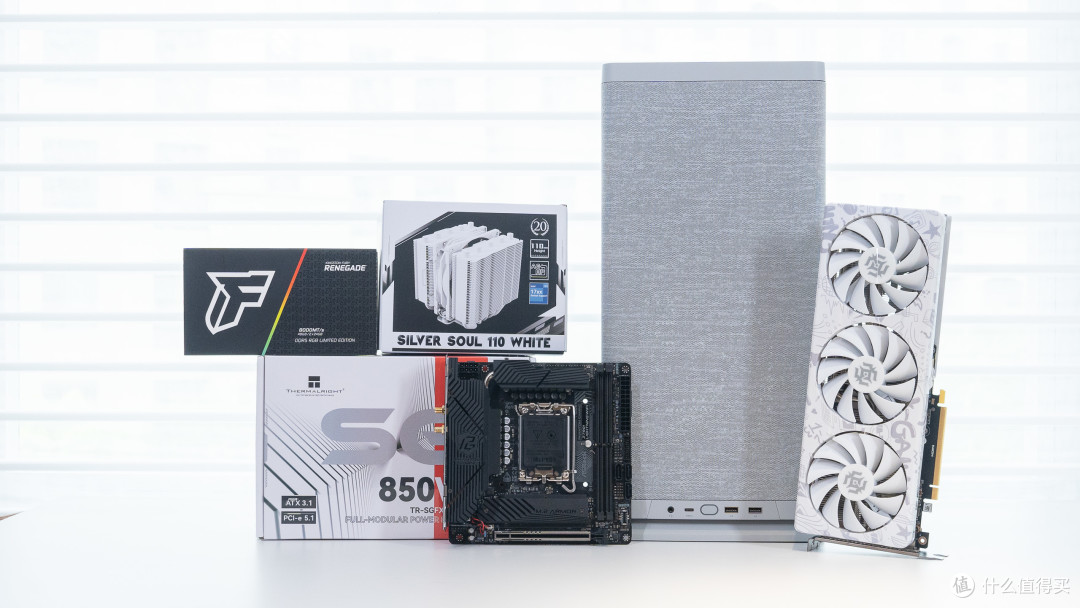 桌面的艺术:分形工艺MOOD+华擎 Z790i+索泰4070欧泊白装机分享