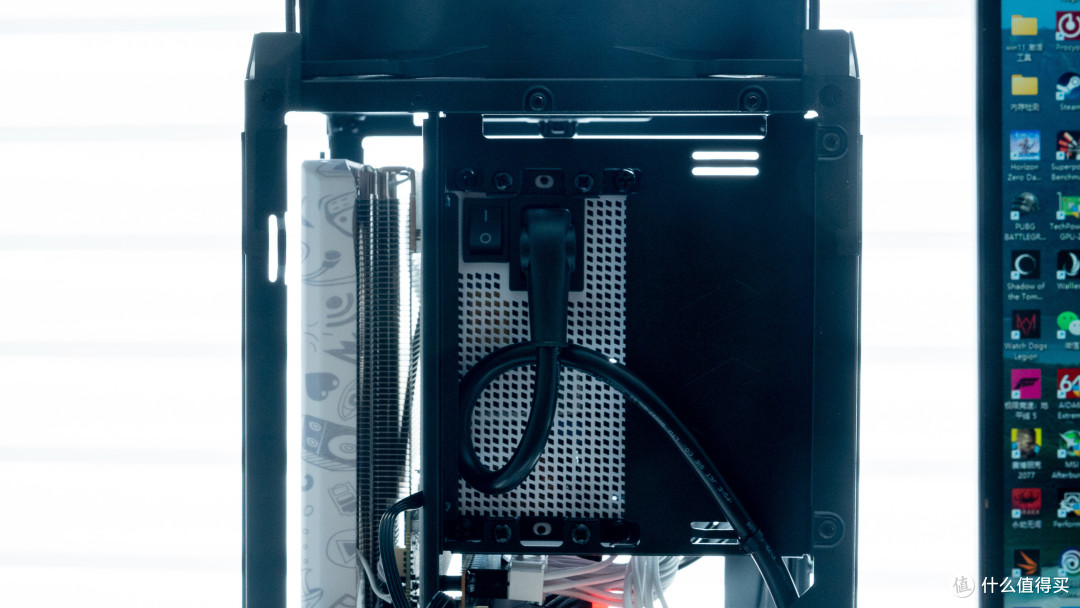 桌面的艺术:分形工艺MOOD+华擎 Z790i+索泰4070欧泊白装机分享