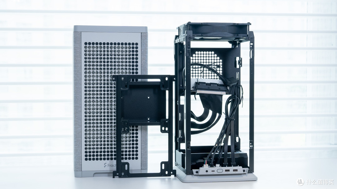 桌面的艺术:分形工艺MOOD+华擎 Z790i+索泰4070欧泊白装机分享