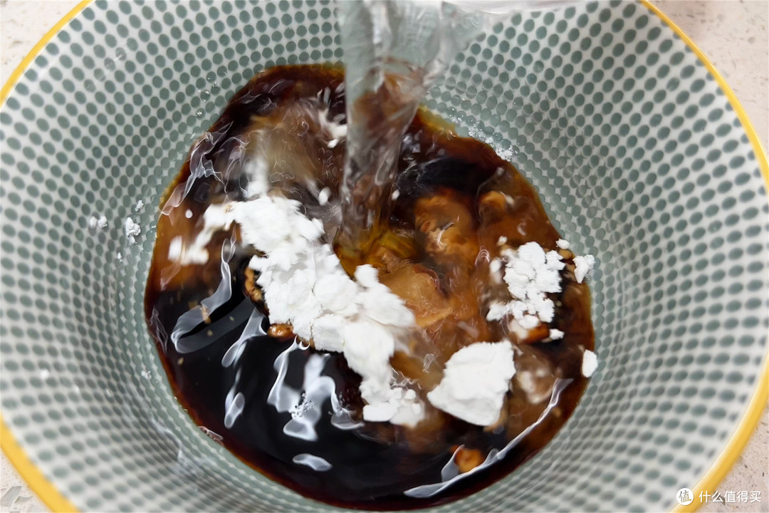秋吃豆，赛过肉，这2道家常菜上桌超受欢迎，下饭下酒，不油腻
