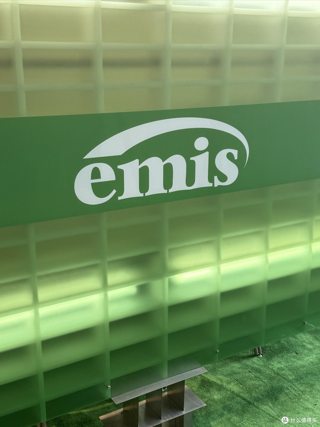 Emis快闪打卡，时尚达人必备神器！