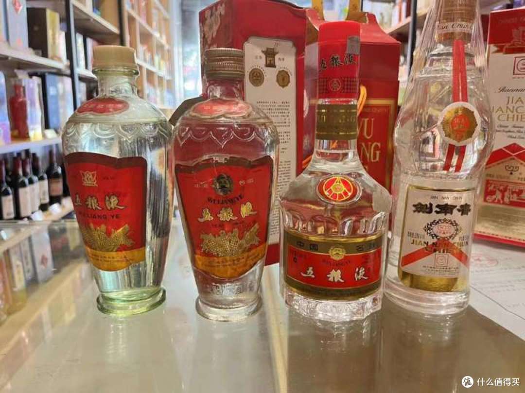 白酒内卷加码,中秋白酒促销战提前爆发!白酒旺季如何选酒?