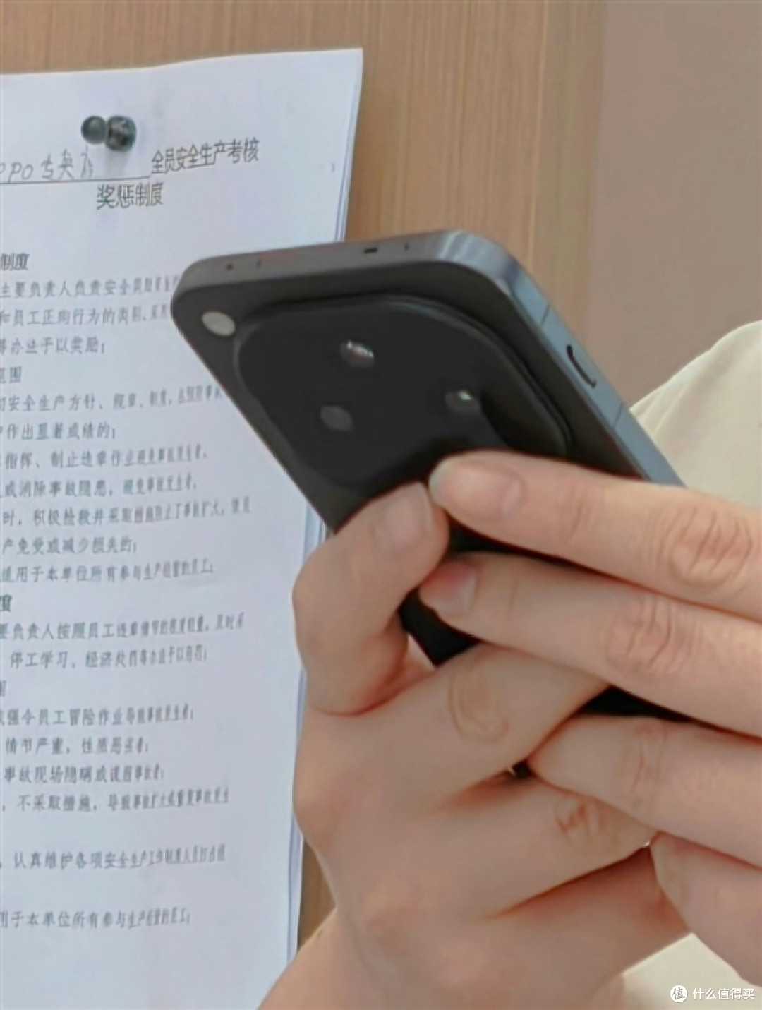 "OPPO Find X8曝光：天玑9400旗舰芯+京东方X2屏，10月来袭引领直屏新纪元