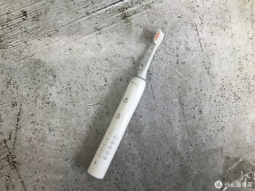 扉乐|徕芬电动牙刷哪款好？洁牙神器硬核测评揭秘