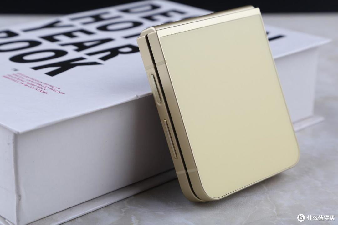 更智能的美丽小助手 三星Galaxy Z Flip6全面体验
