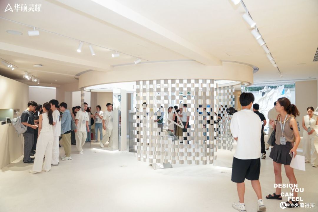 诠释灵耀魅力的艺术场域,华硕灵耀艺术家全球巡展首站亮相上海,耀启新境