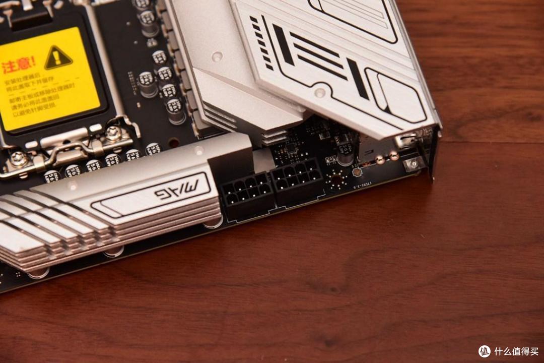 DDR5内存再现“卷王”!实战枭鲸审判者DDR5内存超频!