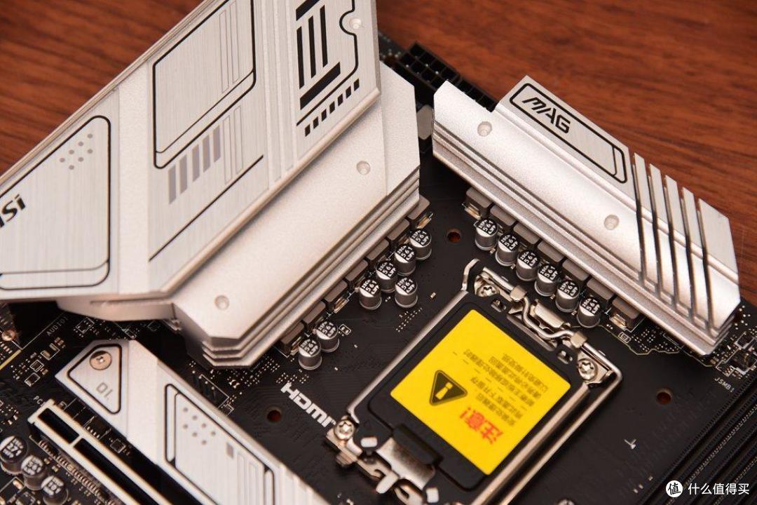 DDR5内存再现“卷王”!实战枭鲸审判者DDR5内存超频!