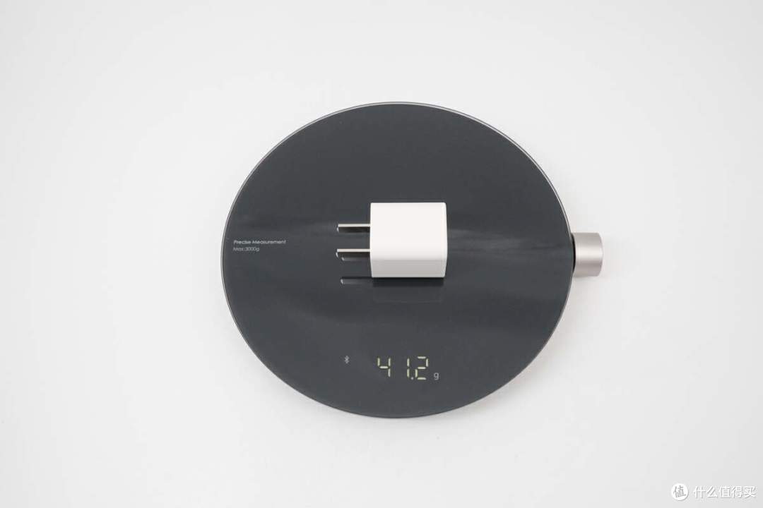無印良品也出充电器了？评测無印良品 快速充电适配器30W
