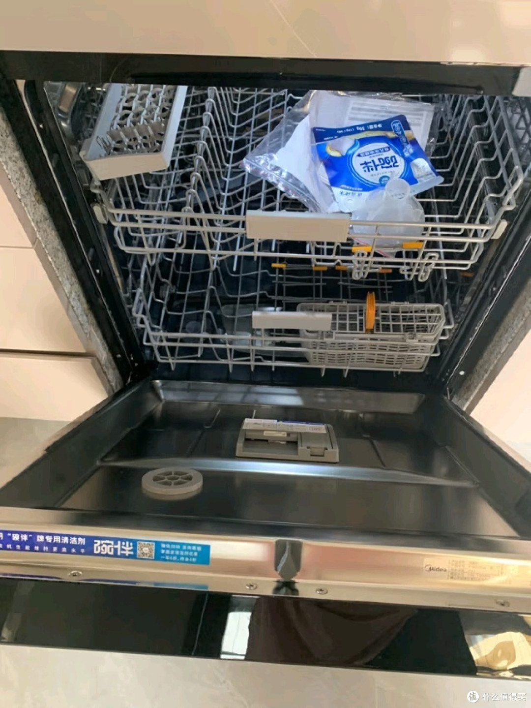 美的RX600Max洗碗机：家庭厨房的新宠儿