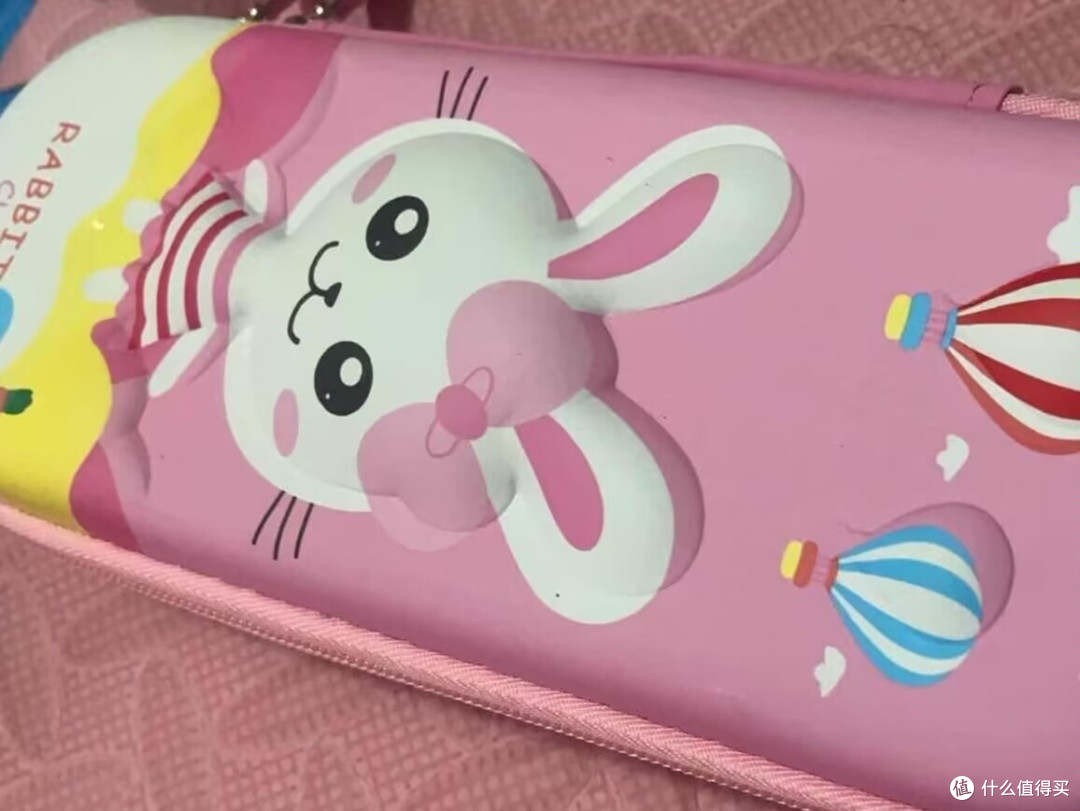 卡通笔袋