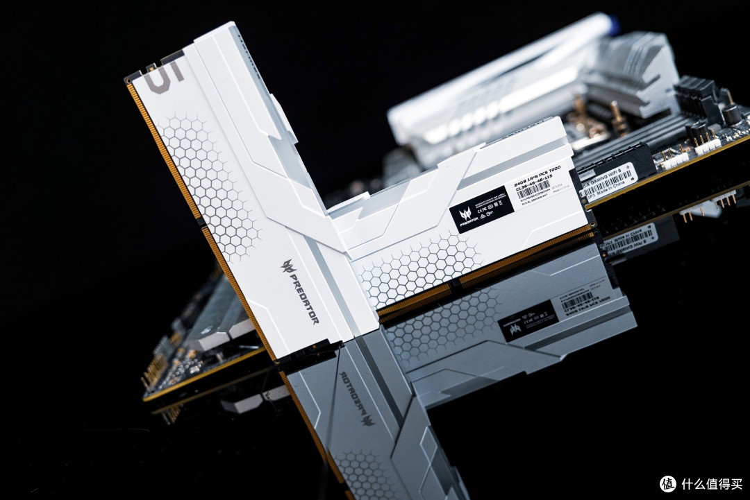 梦幻公主粉白配！I7+RTX4070TI S主机，颜值党的福音？