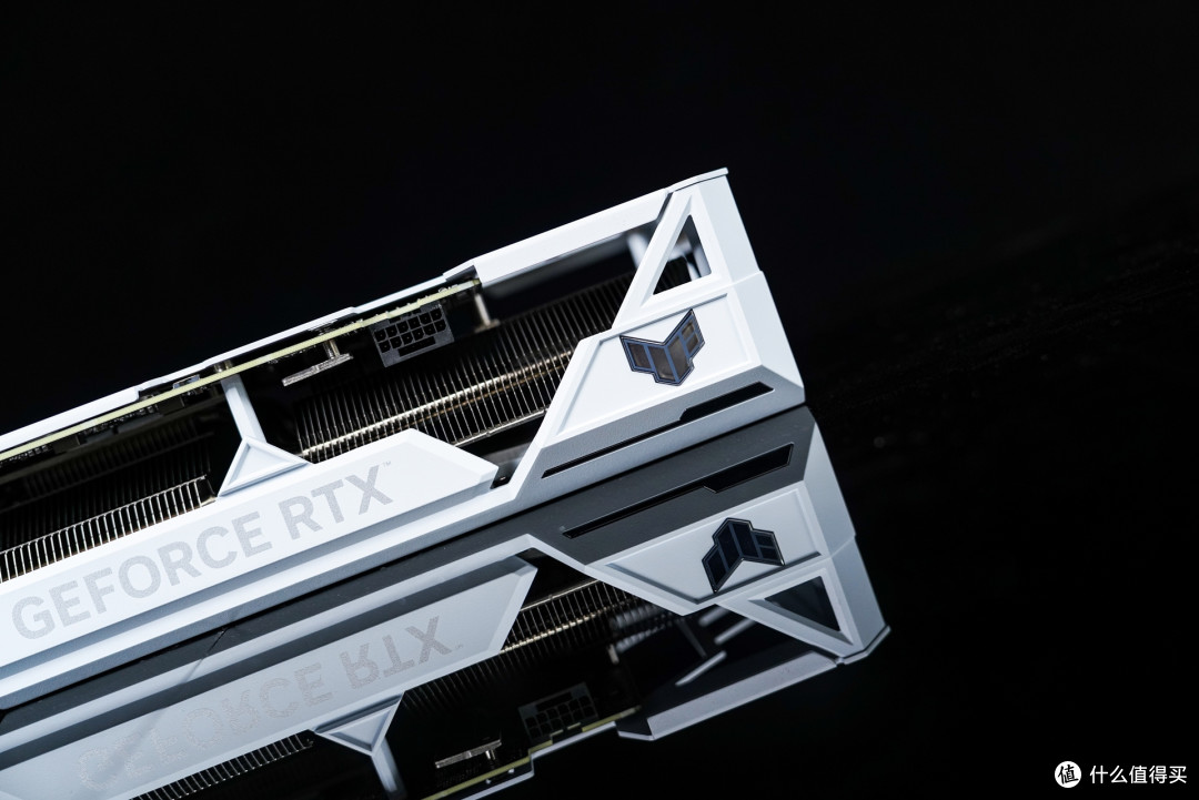 梦幻公主粉白配！I7+RTX4070TI S主机，颜值党的福音？
