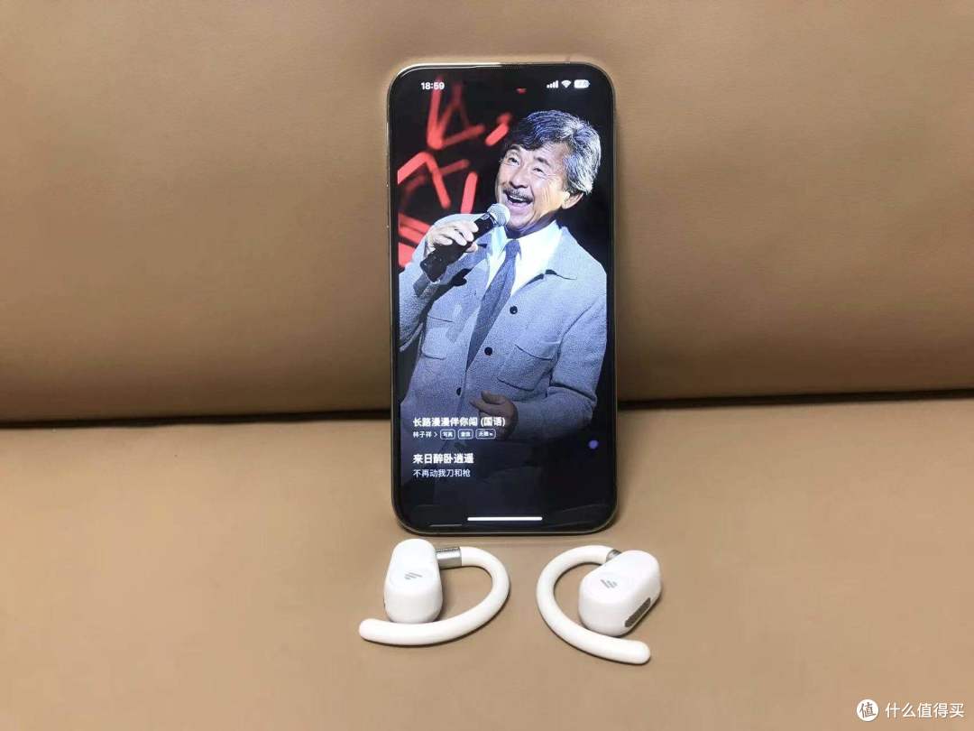 40°可调节耳挂,佩戴舒适,音质动听,漫步者FitFree开放式耳机