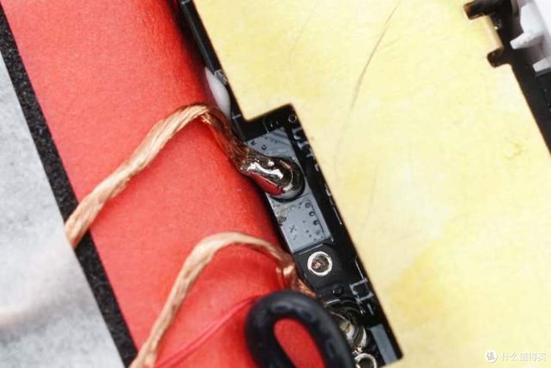 拆解报告:倍思30W磁吸充电宝PPCXM1030