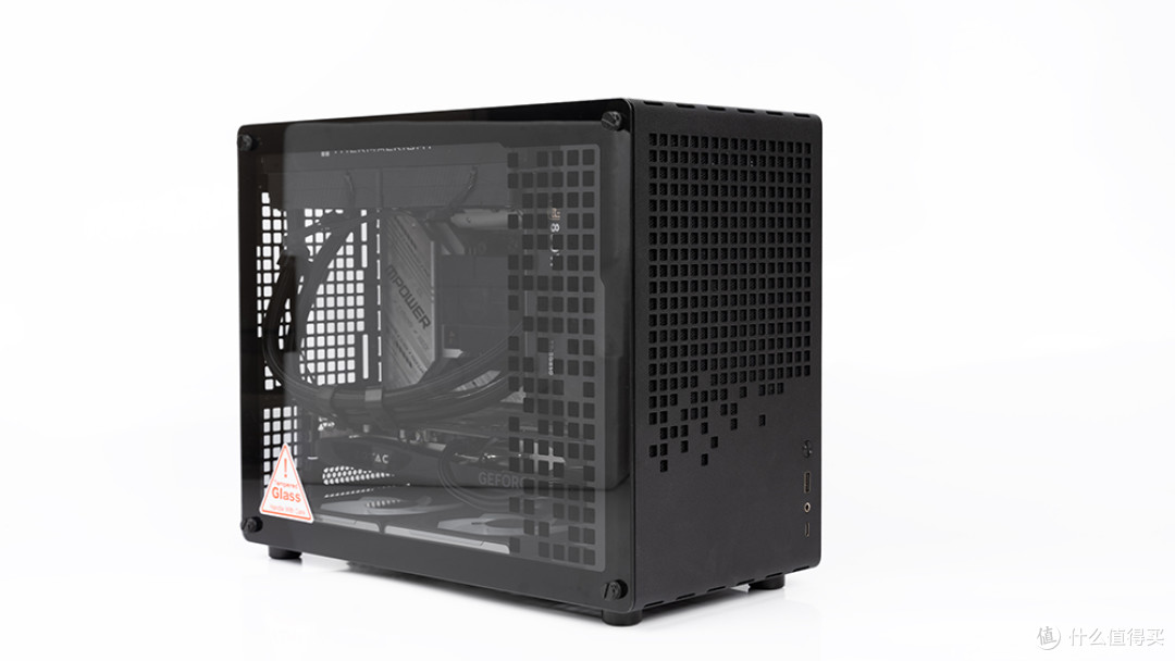 最为紧凑的MATX水冷主机，RTX 4070 SUPER悟空定制款装机展示