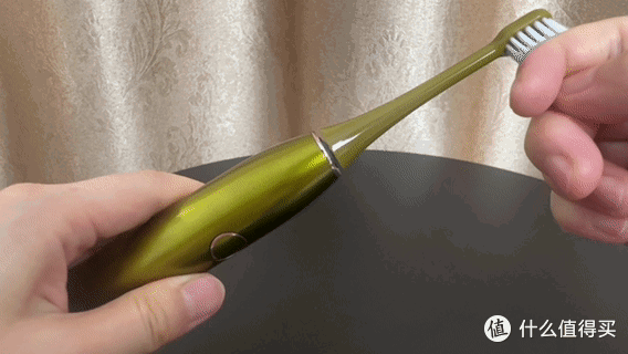 别太离谱!实测揭秘100-2000的电动牙刷到底有多大区别?6款爆款智能牙刷真实测评!