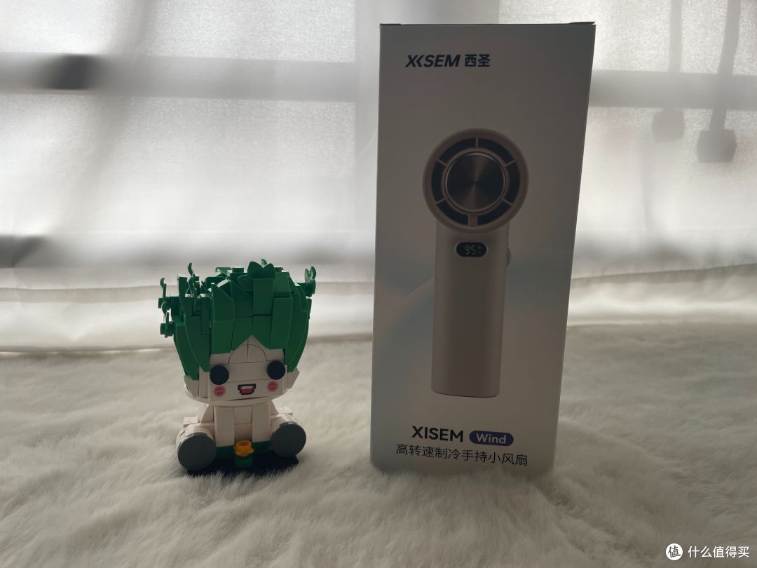 口袋中的避暑神器,西圣Wind手持小风扇让你畅享无忧出行