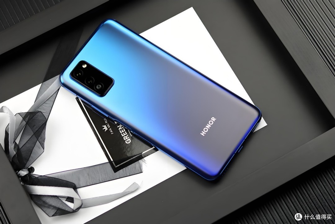 从3699元跌至549元，麒麟990 5G+4200mAh，售价更加亲民了