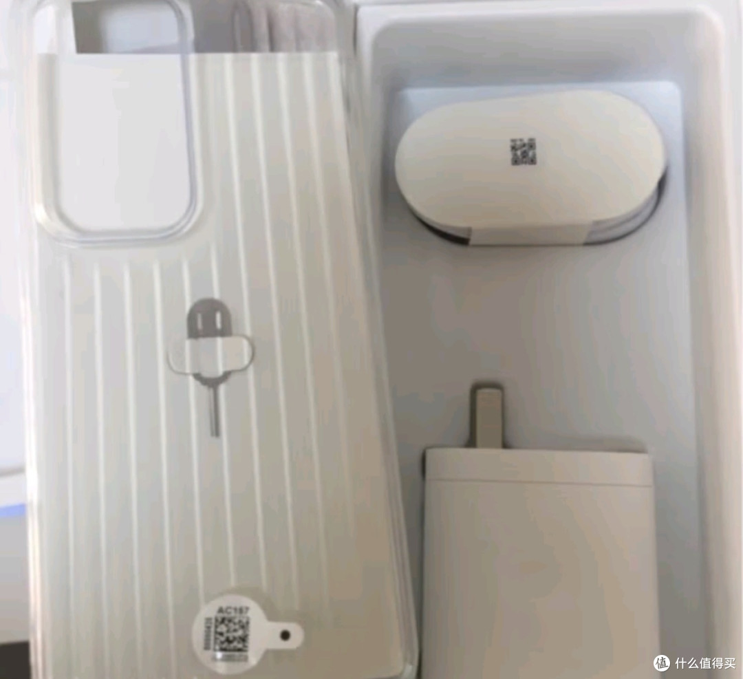 OPPO Reno12 超美小直屏 安卓Live图 天玑旗舰芯 12GB+256GB 千禧银 游戏智能 新款 AI影像5G拍照手机