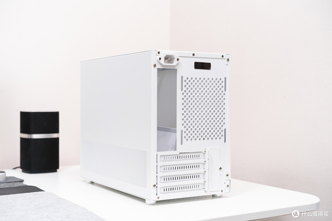 小白盒打黑悟空，13490F+华擎B760M-HDV/M.2+索泰 4070ti X-GAMING OC 欧泊白+闪鳞G400 装机展示