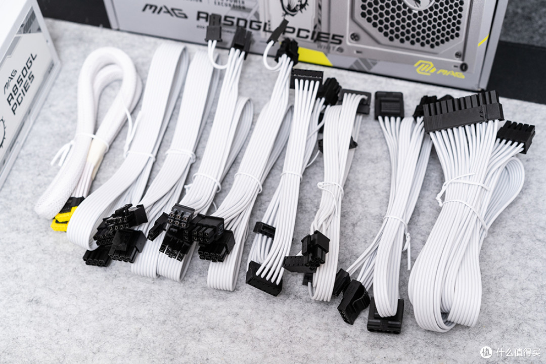 小白盒打黑悟空，13490F+华擎B760M-HDV/M.2+索泰 4070ti X-GAMING OC 欧泊白+闪鳞G400 装机展示