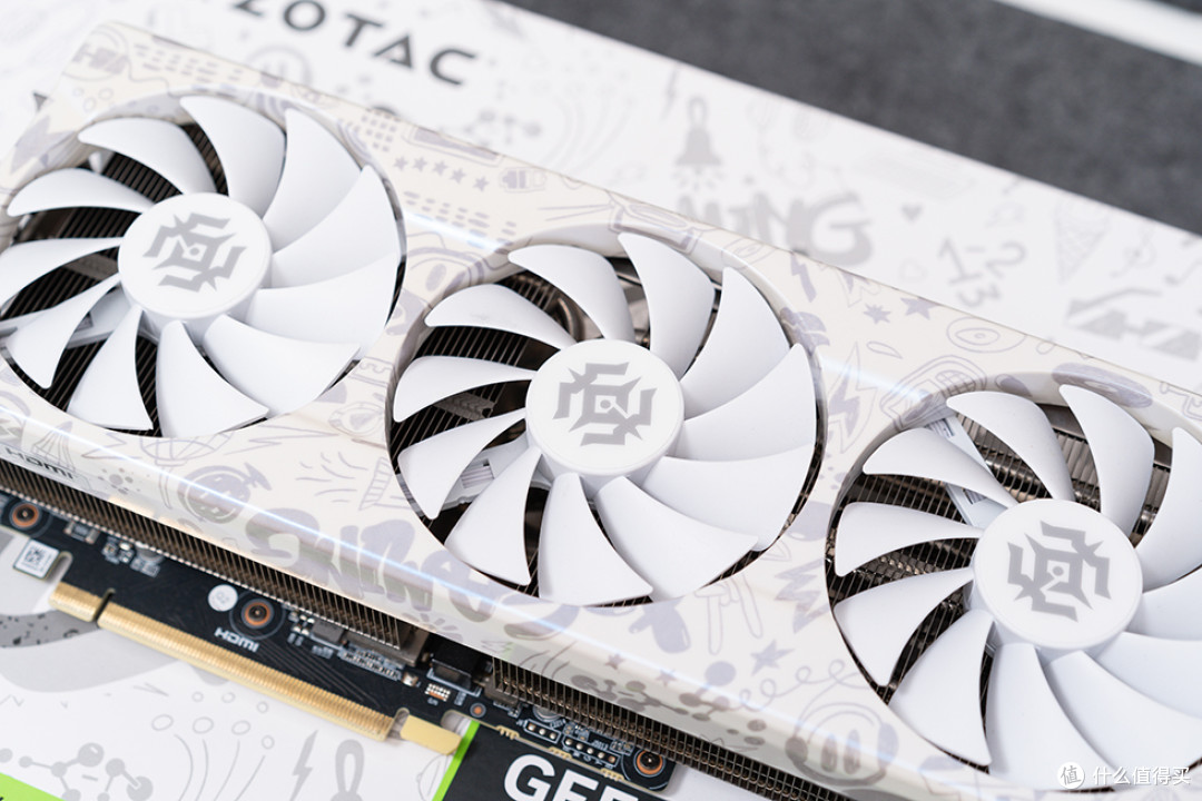 小白盒打黑悟空，13490F+华擎B760M-HDV/M.2+索泰 4070ti X-GAMING OC 欧泊白+闪鳞G400 装机展示