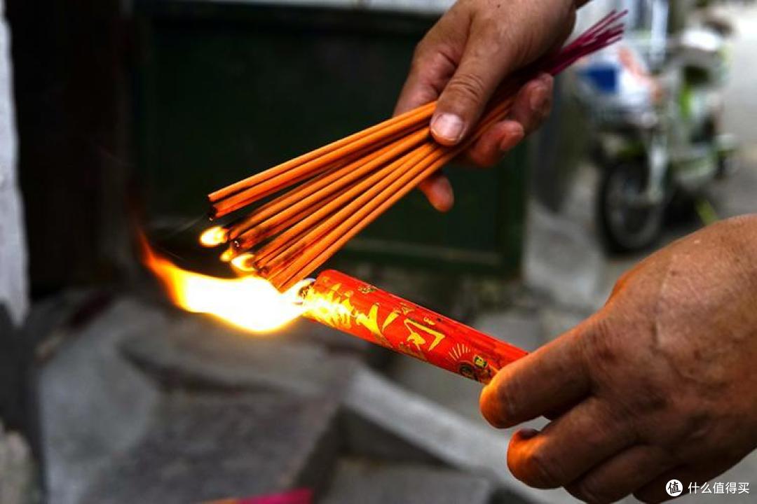 农历七月末“鬼门关”，民间讲究：一插，两忌，三不做，有道理吗