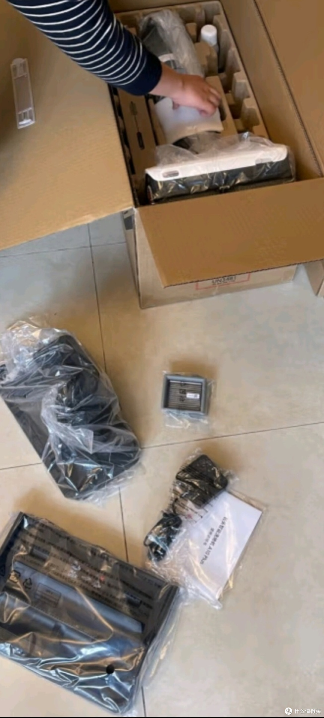 石头(roborock)A10 Plus【双刷头双助力自动清洗】 家用洗扫拖一体洗地机拖地机 双贴边清洁