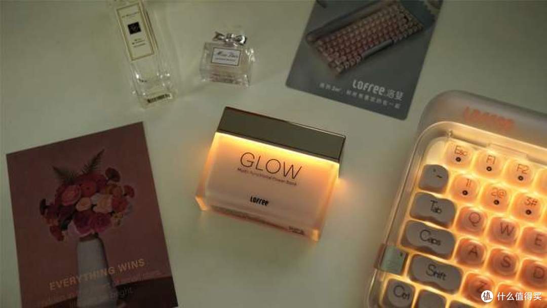 洛斐新品真会玩!会发光的移动电源Glow评测:这才是女生该有的