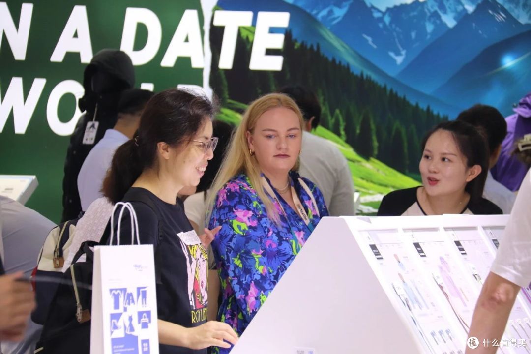 展会快讯丨浔兴拉链亮相2024年中国国际纺织面料及辅料(秋冬)博览会