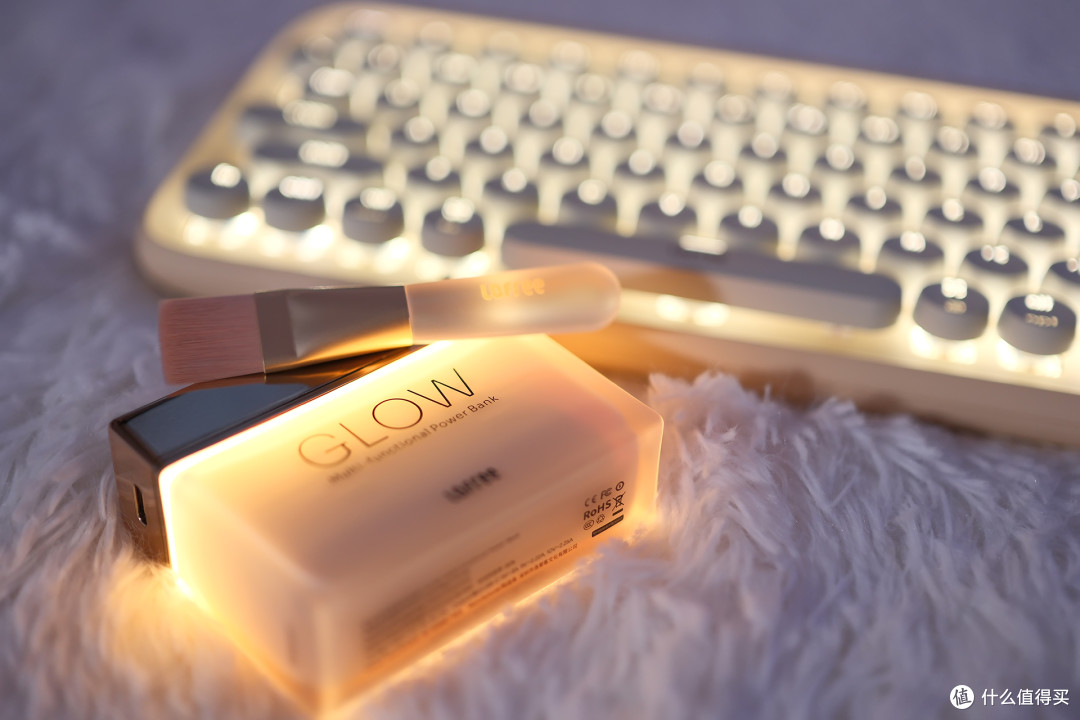 洛斐GLOW移动电源测评，一场光影交织的便捷充电之旅
