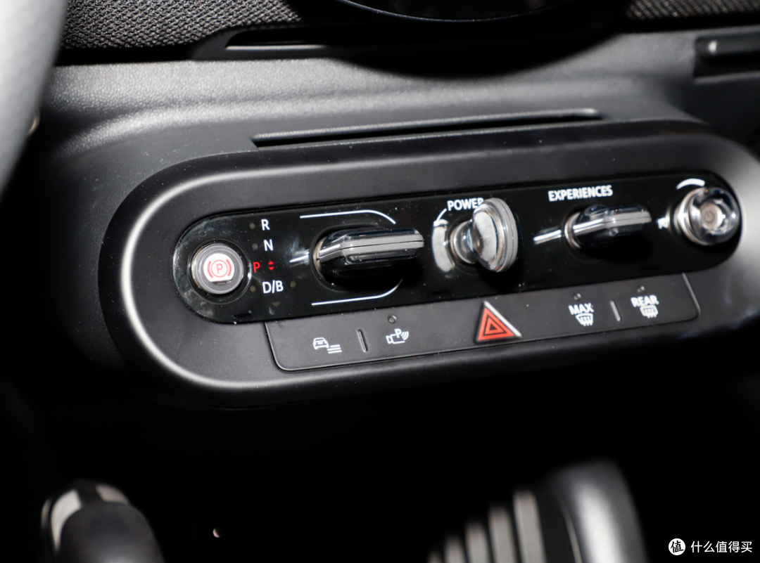 全新电动MINI COOPER：紧凑型电动小车的先锋之作