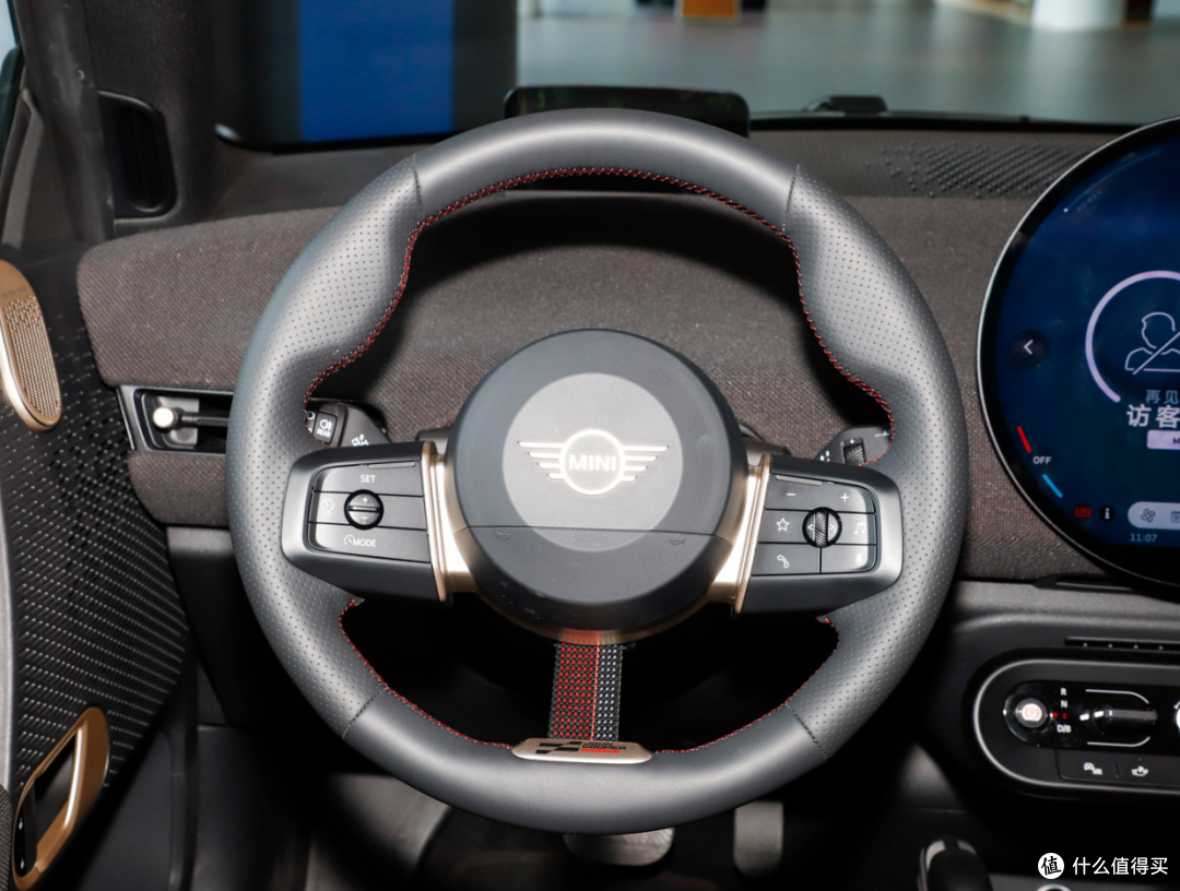 全新电动MINI COOPER：紧凑型电动小车的先锋之作