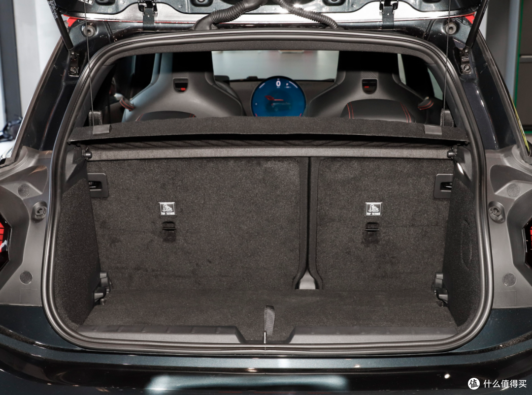 全新电动MINI COOPER：紧凑型电动小车的先锋之作