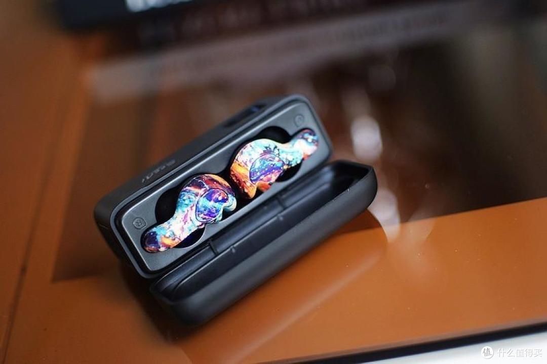 自带紫外线清洁 科技与音质完美融合 深海之声SEEAI蓝牙耳机