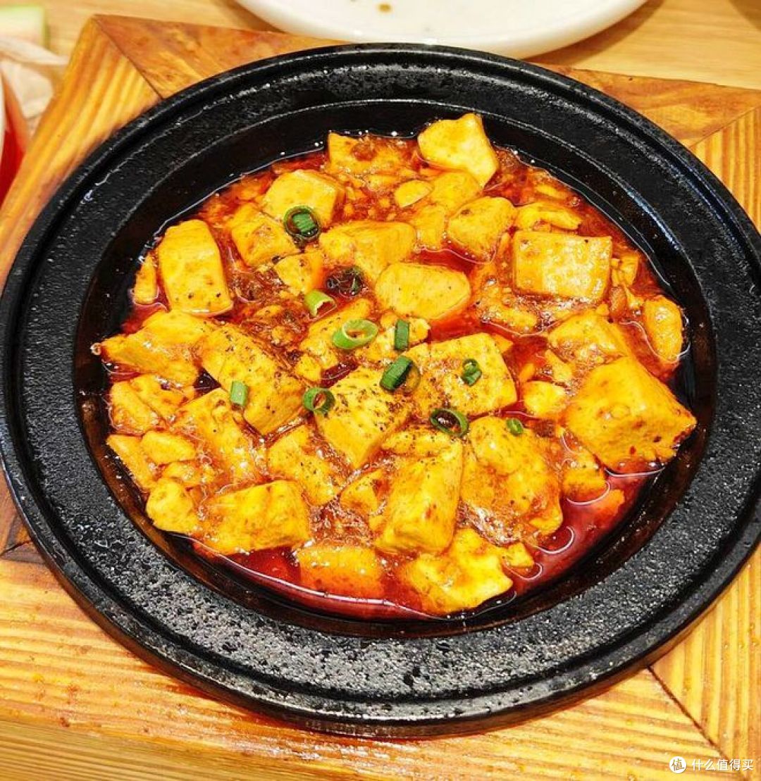 在北京有两家苍蝇馆,味道杠杠滴好,花钱不多,吃的舒服!