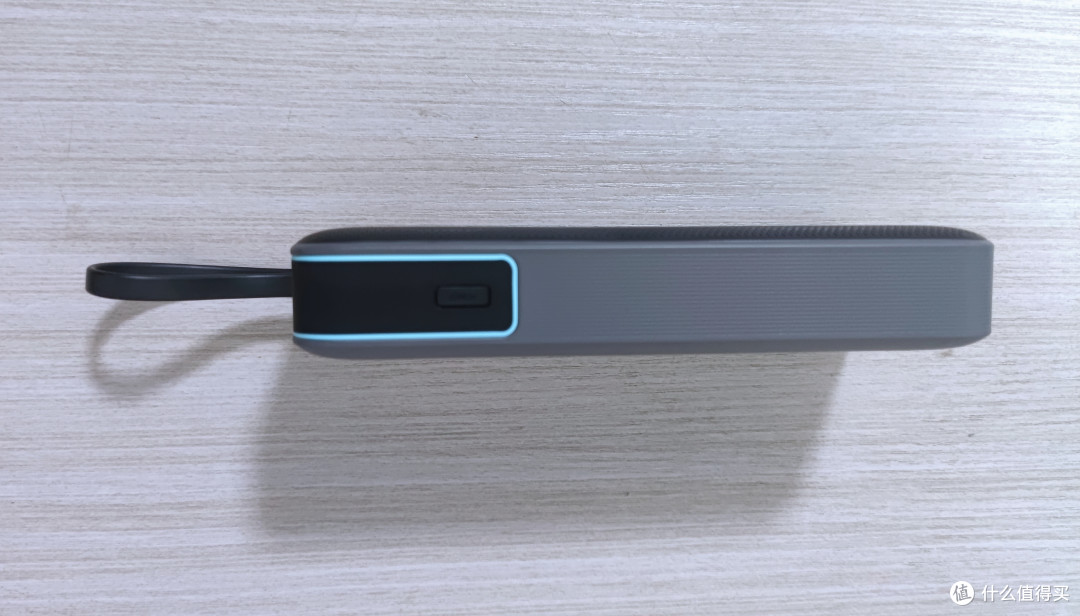 青年良品——CUKTECH酷态科自带线电能块