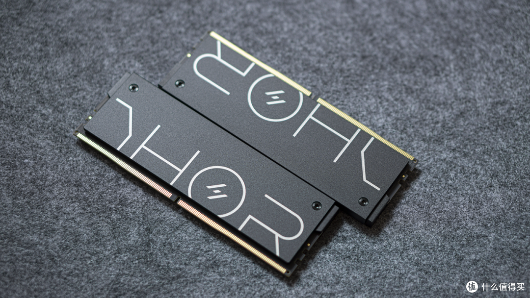 超频8000Mhz温度不到40度!阿斯加特雷神DDR5内存首发评测!