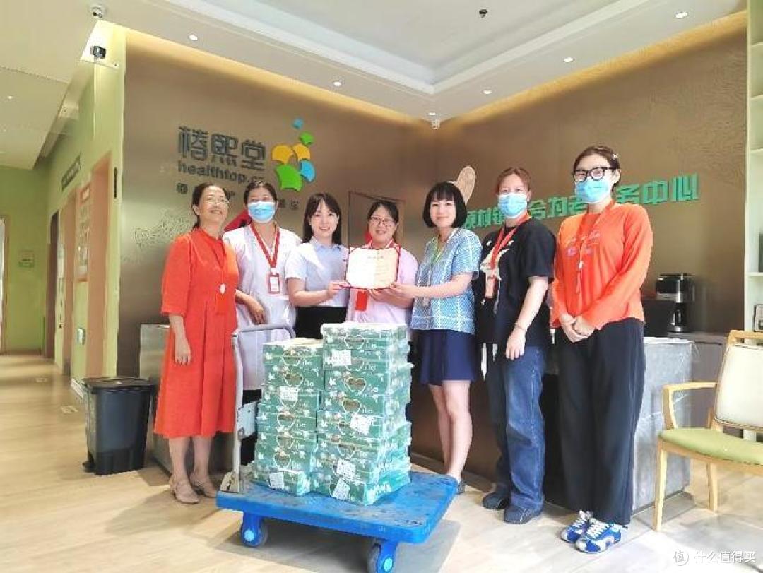 善因善果善循环：上海慈善周首日1万多斤云南苹果温暖40多家申城养老院