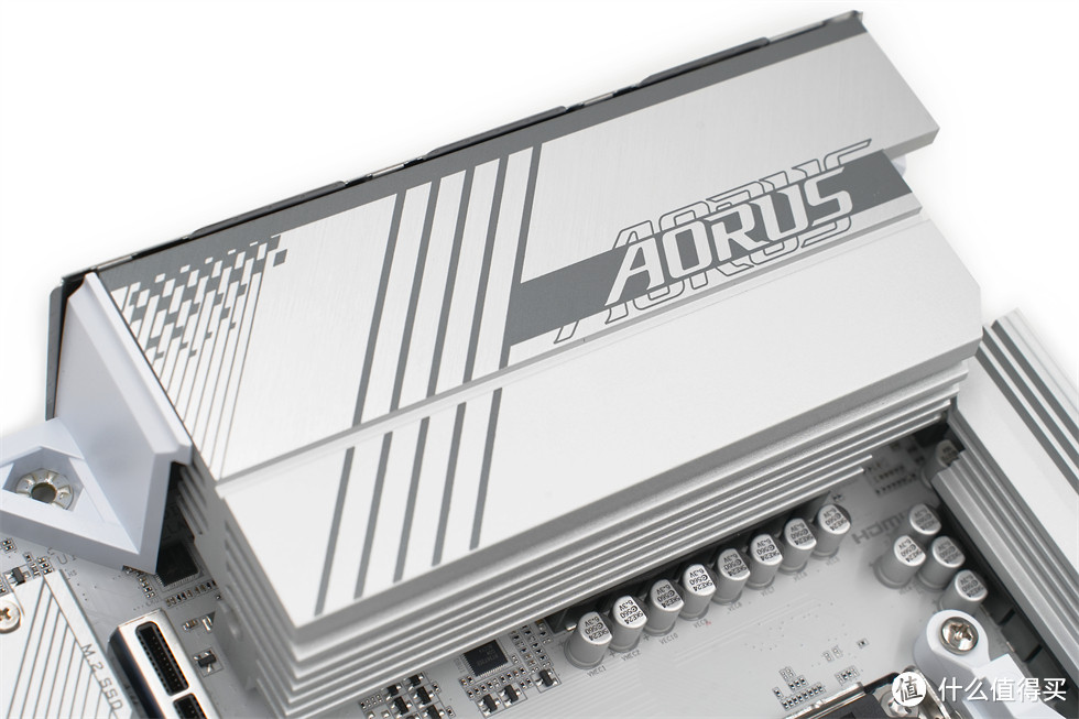 技嘉冰雕B650M AORUS ELITE AX ICE主板开箱分享