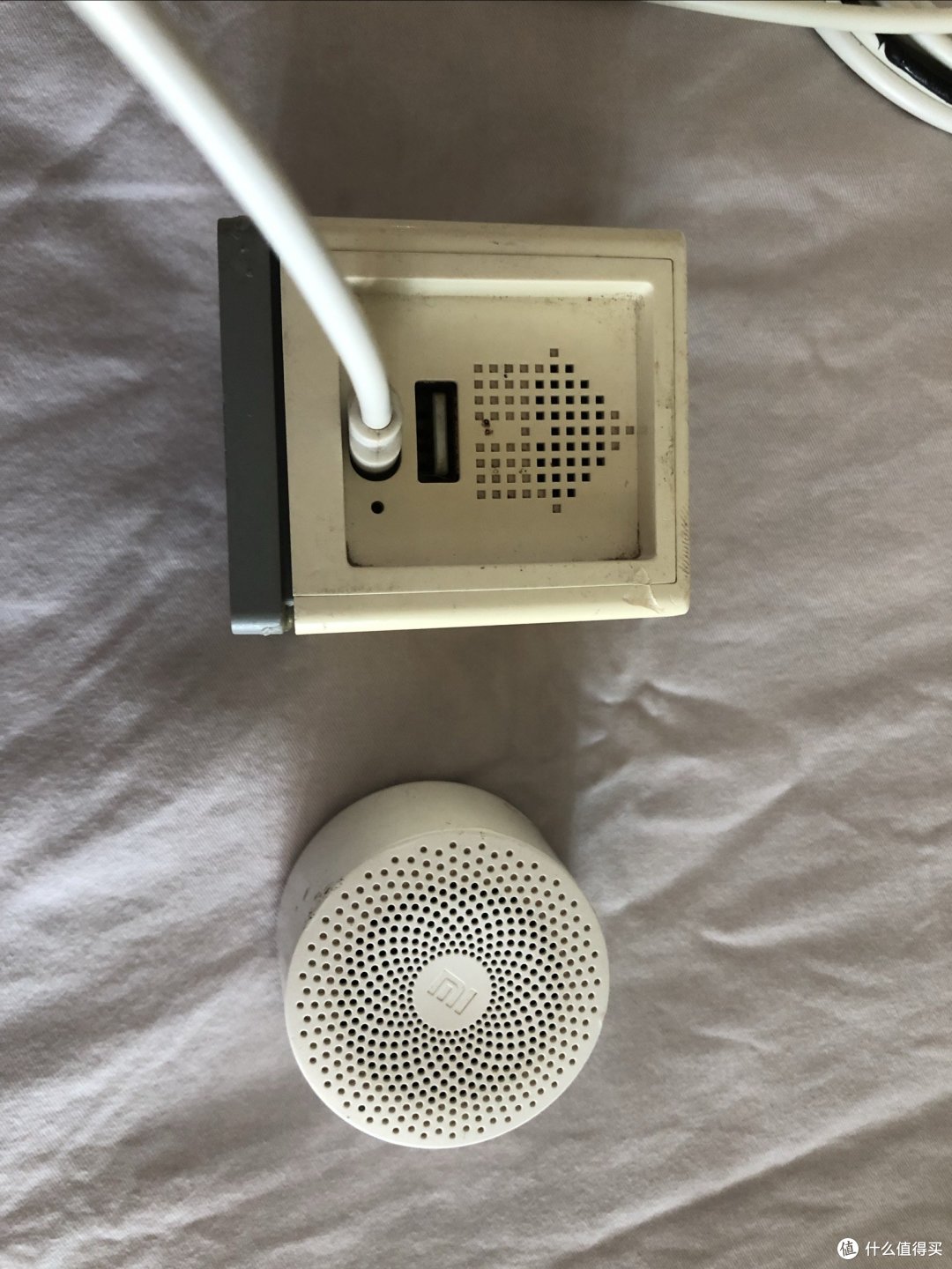 和小爱随身音箱的大小对比