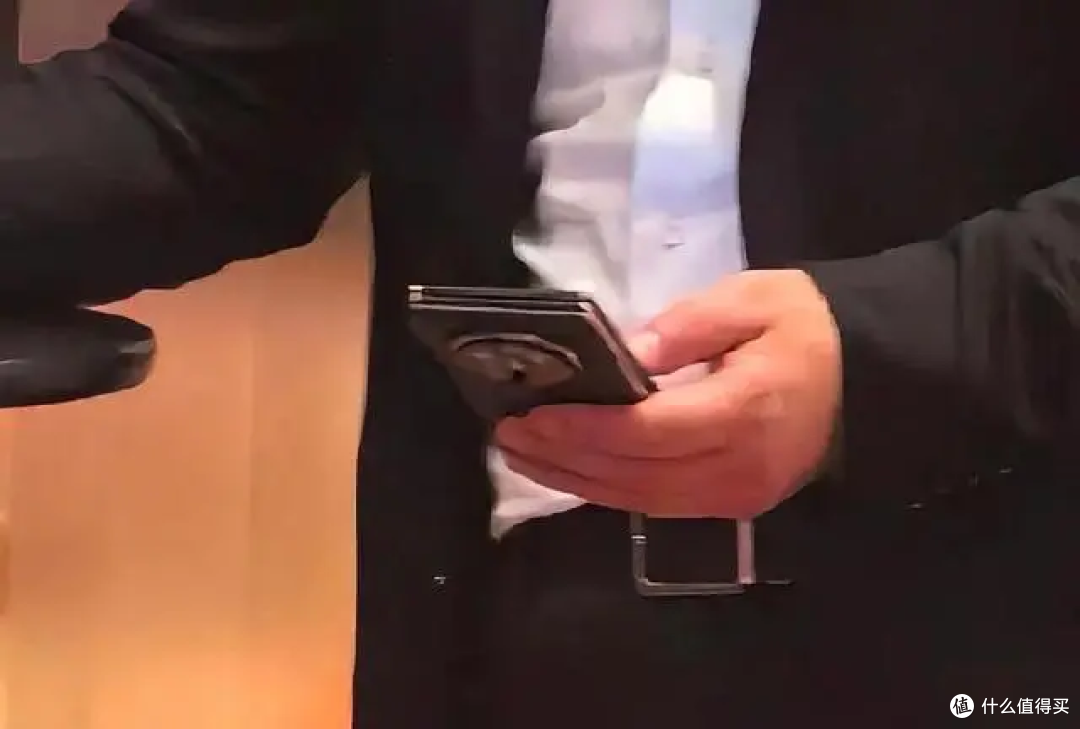 华为三折叠手机 配置爆料