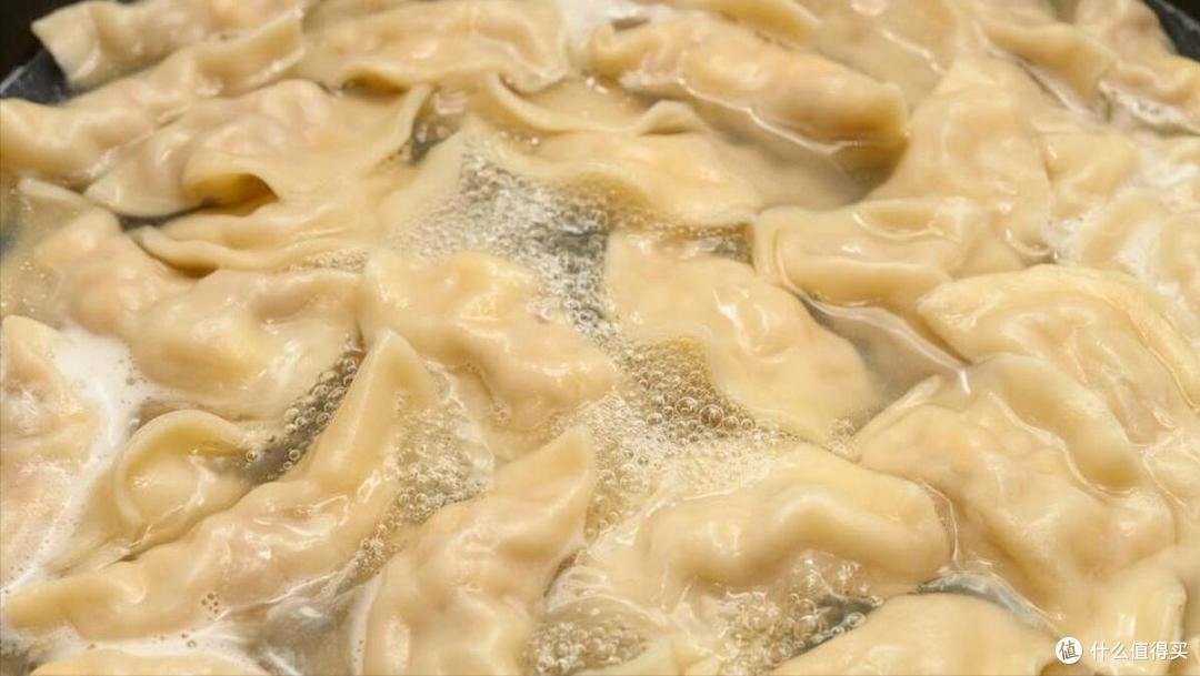煮饺子时,“点水”好?还是“不点水”好?差别很大,建议弄明白