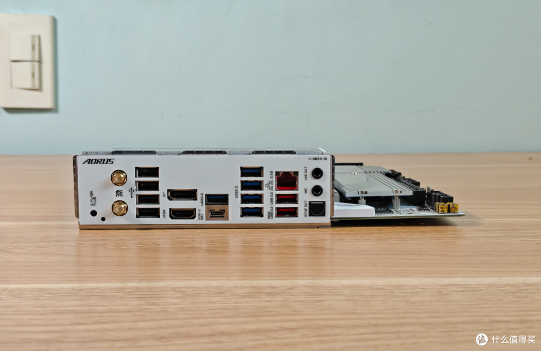 给表弟的开学3A整机,9600X+技嘉B650M冰雕主板