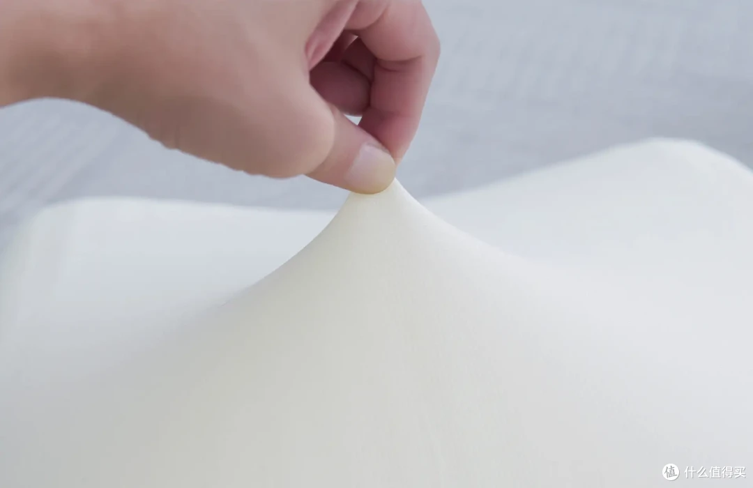 小米:深度睡眠的秘密武器!米家天然乳胶护颈枕Pro不了解一下?