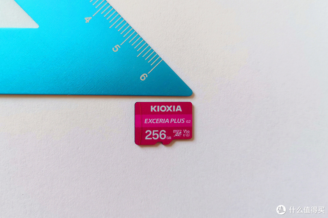 铠侠EXCERIA PLUS G2 极至光速microSD存储卡256G：高速稳定，支持4K拍摄，行车记录仪存储新选择