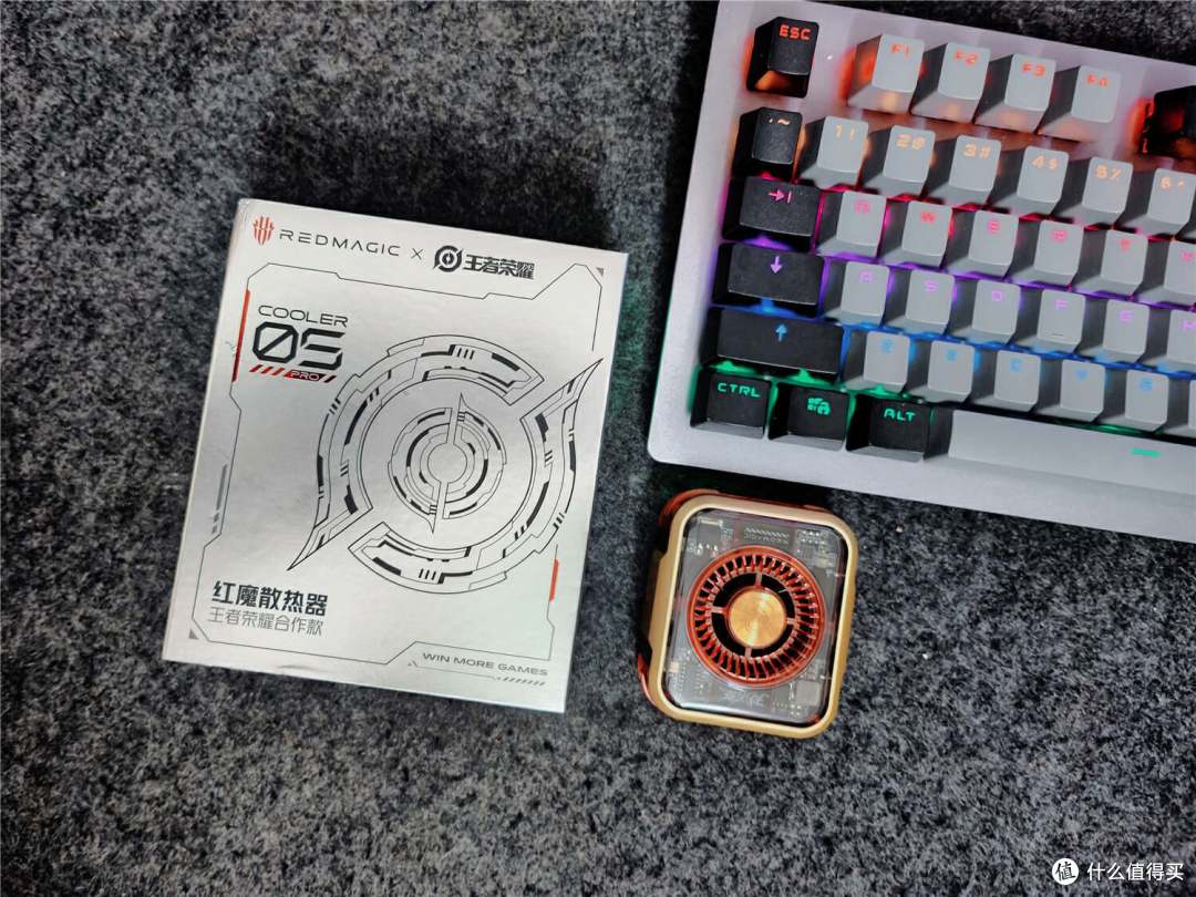 红魔液冷5 Pro悟空联名王者散热器:夏日手游“冰块”新体验!